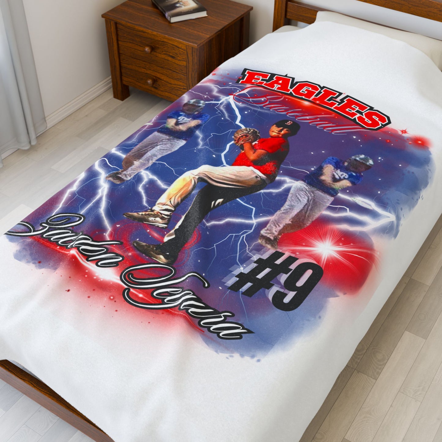 Personalized Eagle Baseball Plush Blanket, Soft Throw for Sports Fans, Great Gift for Players, Cozy Comforter, Kid’s Room Decor