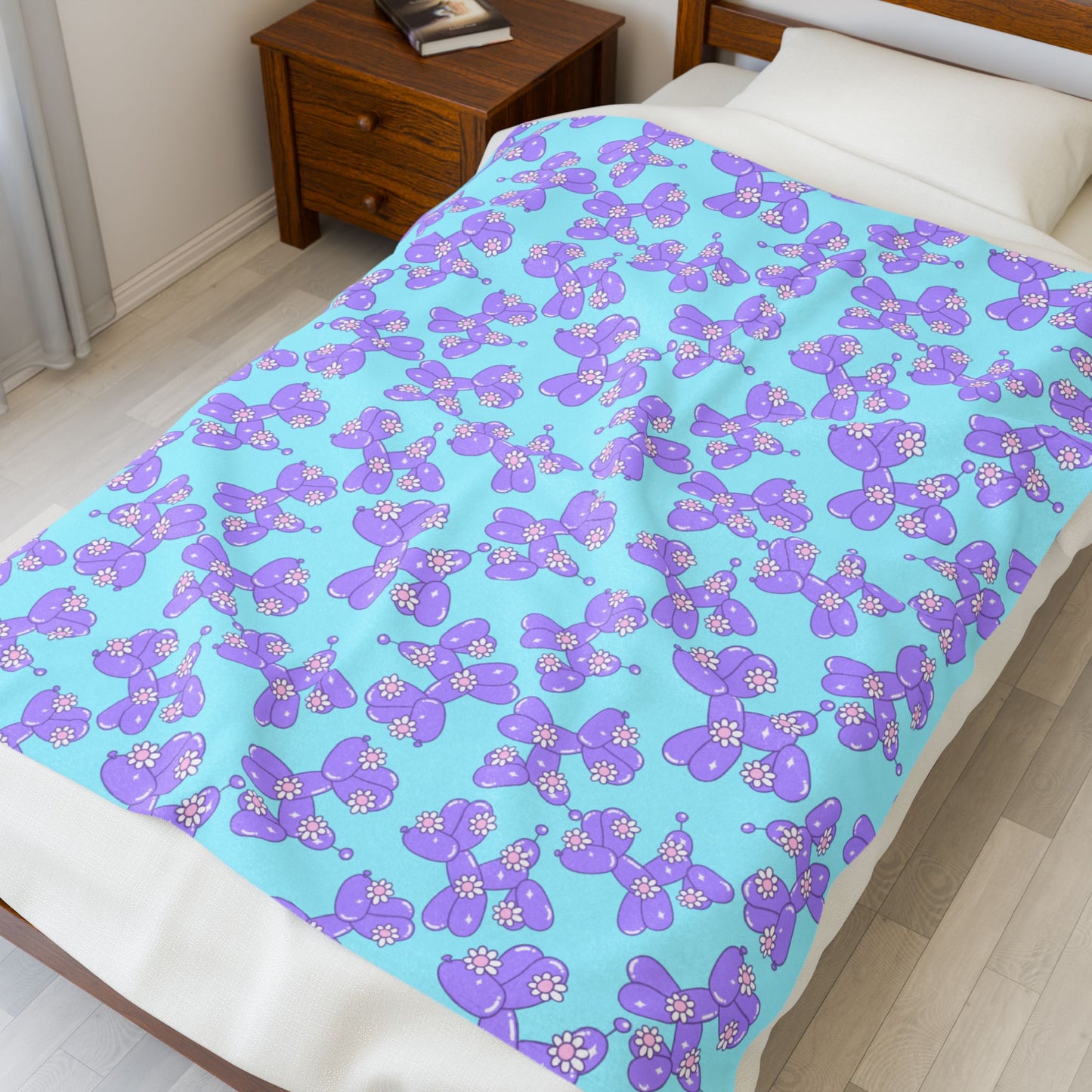 Purple balloon dog Velveteen Plush Blanket, Cozy Blanket for Kids, Soft Throw for Home Decor, Great Gift for Birthdays, Spring Decor